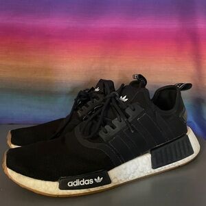 Adidas NMD_R1 Black Boost Sneakers Men’s 9 Gum Sole Knit Lifestyle Shoes